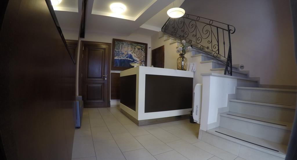 Guest House Neho Cres Exterior photo